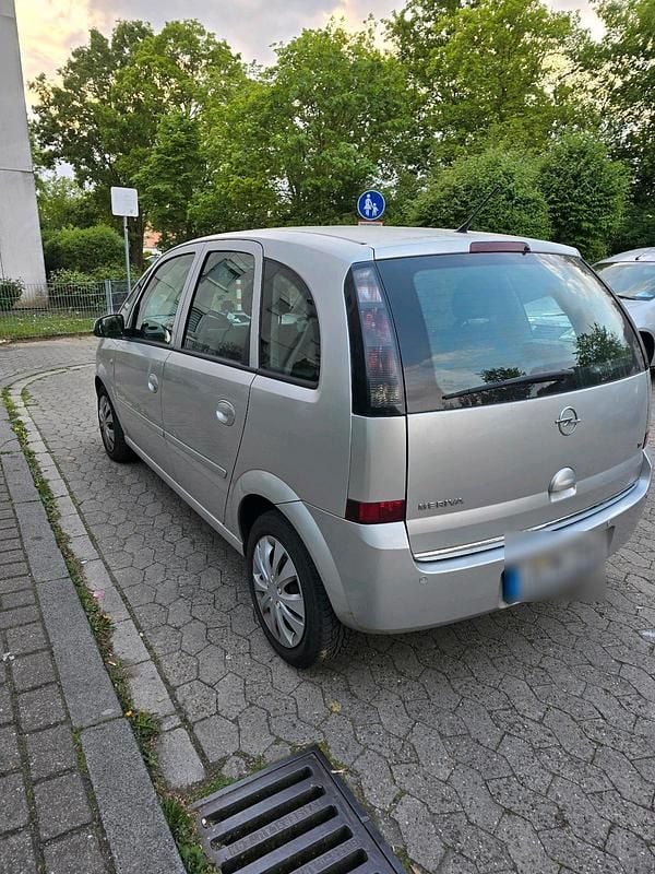 Second-hand Opel Meriva 101 CP (74 kW) 2006 Argintiu Monovolum