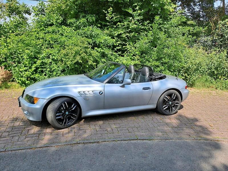 Gebraucht BMW Z3 116 PS (85 kW) 1997 Silber Cabrio