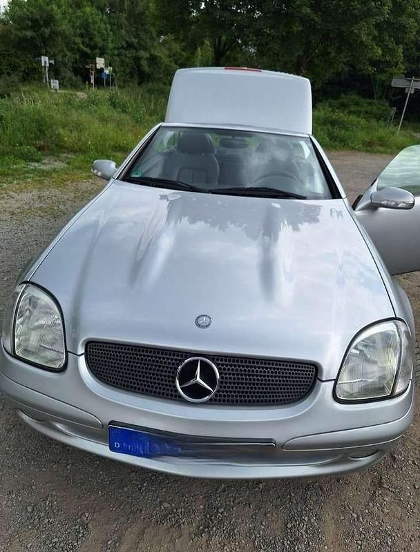 Silber Gebraucht 2001 Mercedes SLK200 Cabrio | 7.500 € (Etwas zu teuer) - Bild 1/4