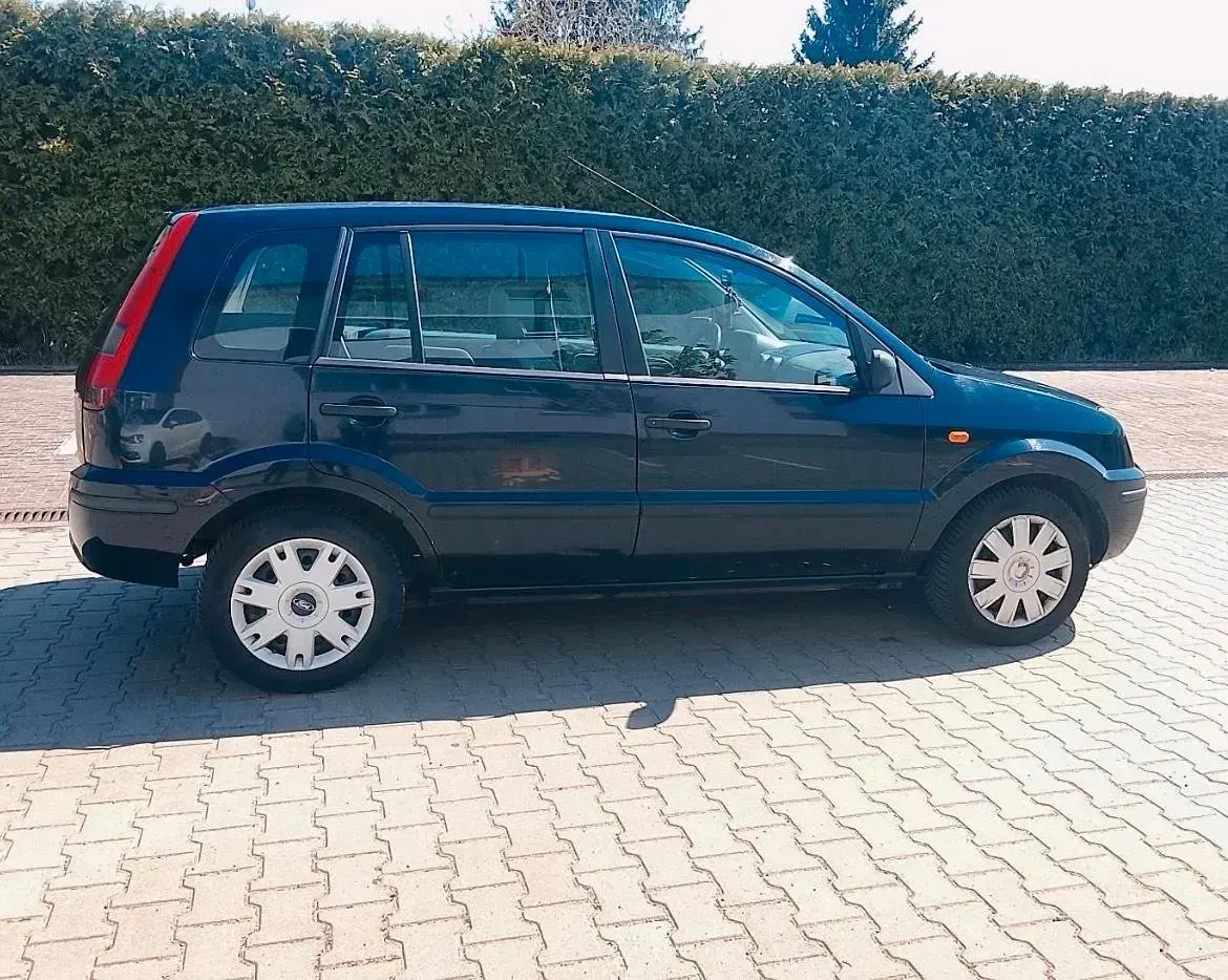 Brugt Ford Fusion 65 HK (47 kW) 2005 Blå Hatchback