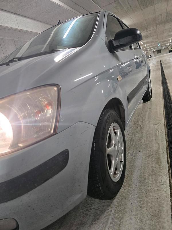 Gebraucht Hyundai Getz 63 PS (46 kW) 2004 Silber Kleinwagen