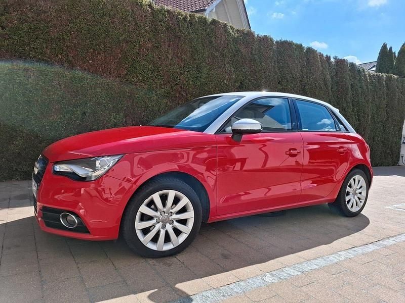 Gebraucht Audi A1 90 PS (66 kW) 2013 Rot Kleinwagen