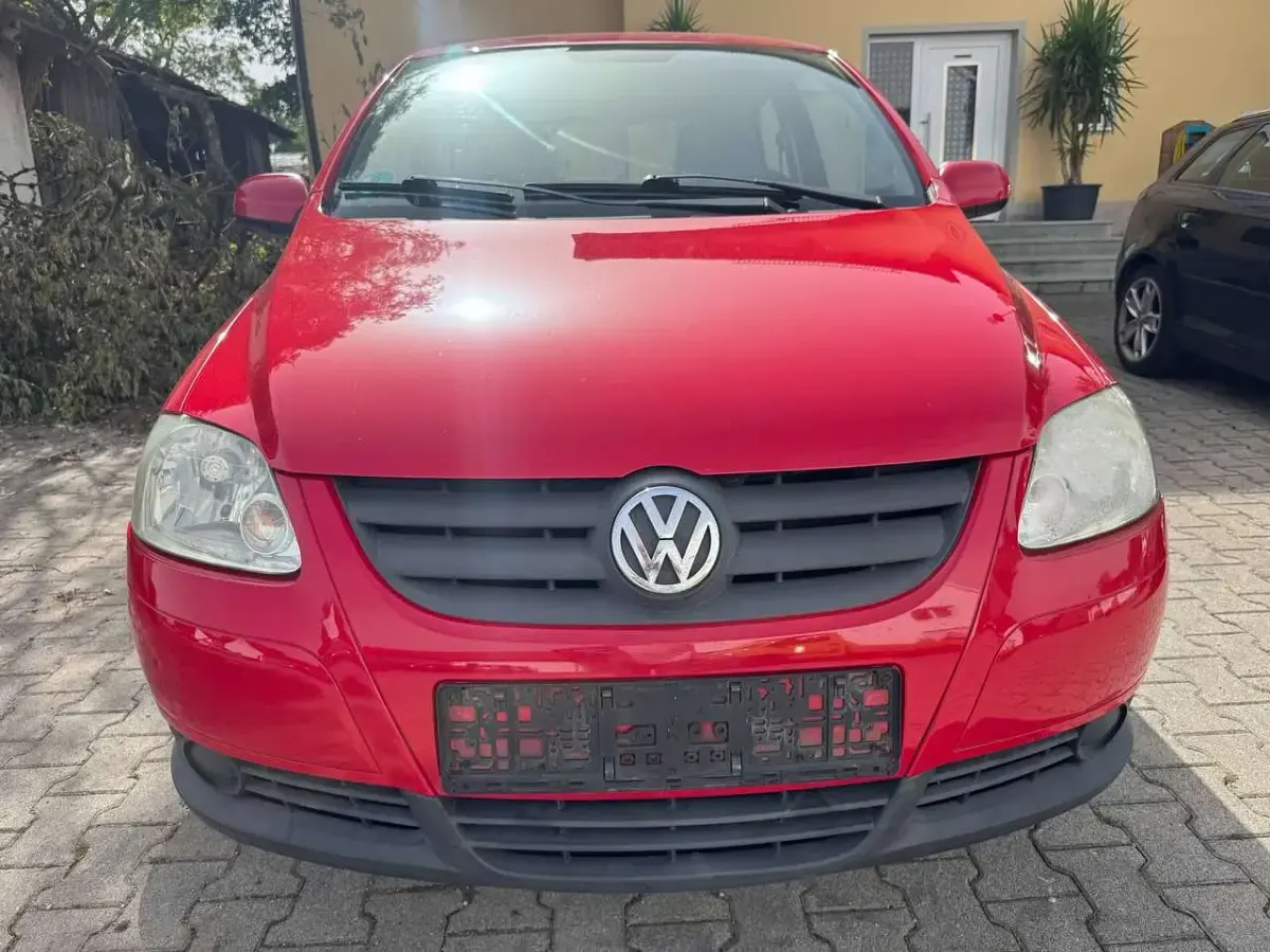Gebraucht VW Fox Basis 54 PS (39 kW) 2007 Tornadorot Kleinwagen