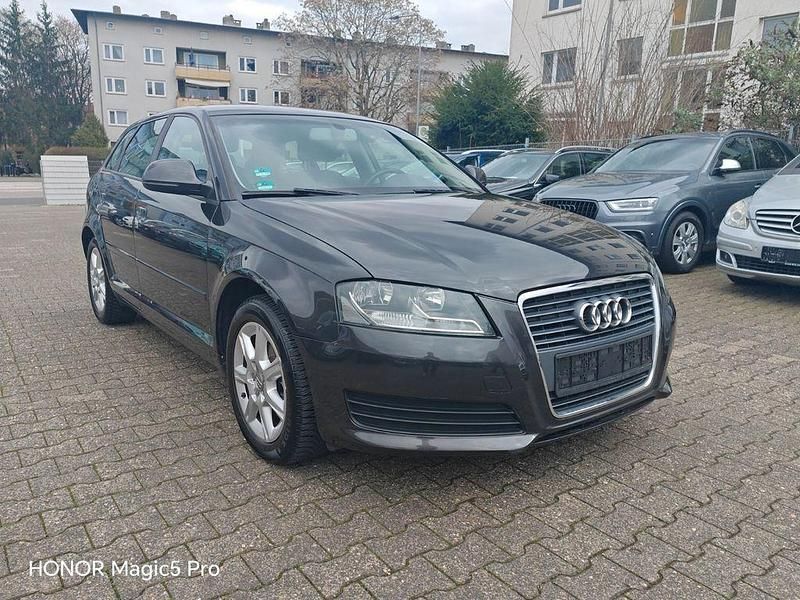 Gebraucht Audi A3 Ambiente 160 PS (117 kW) 2009 Grau Kleinwagen