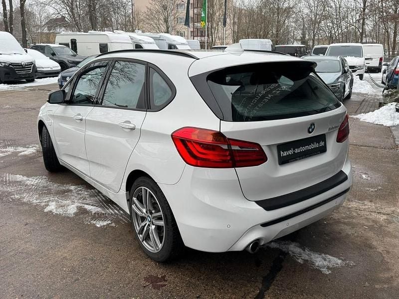 Gebraucht BMW 225 Active Tourer Sport Line 136 PS (100 kW) 2020 Weiß Van / Kleinbus