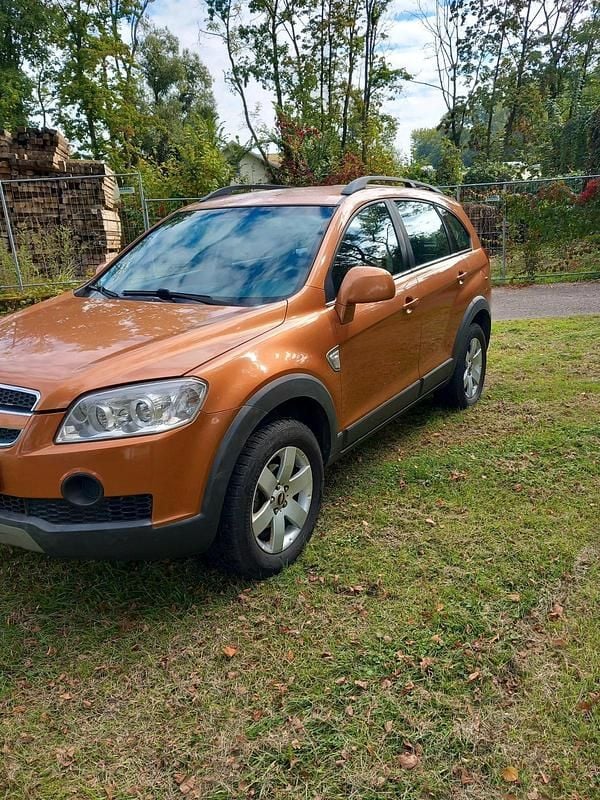 Orange Gebraucht 2006 Chevrolet Captiva SUV | 2.900 € (Fairer Preis) - Bild 1/4