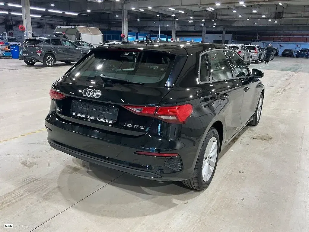 Occasion Audi A3 Attraction 110 ch (80 kW) 2022 Noir Berline