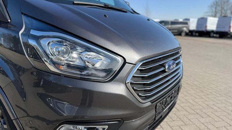 Gebraucht Ford Tourneo Titanium 131 PS (96 kW) 2021 Grau Van / Kleinbus