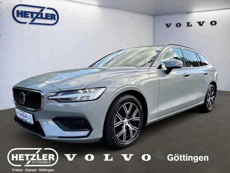 Grau Gebraucht 2024 Volvo V60 Core Kombi | 36.950 € (Superpreis) - Bild 1/4