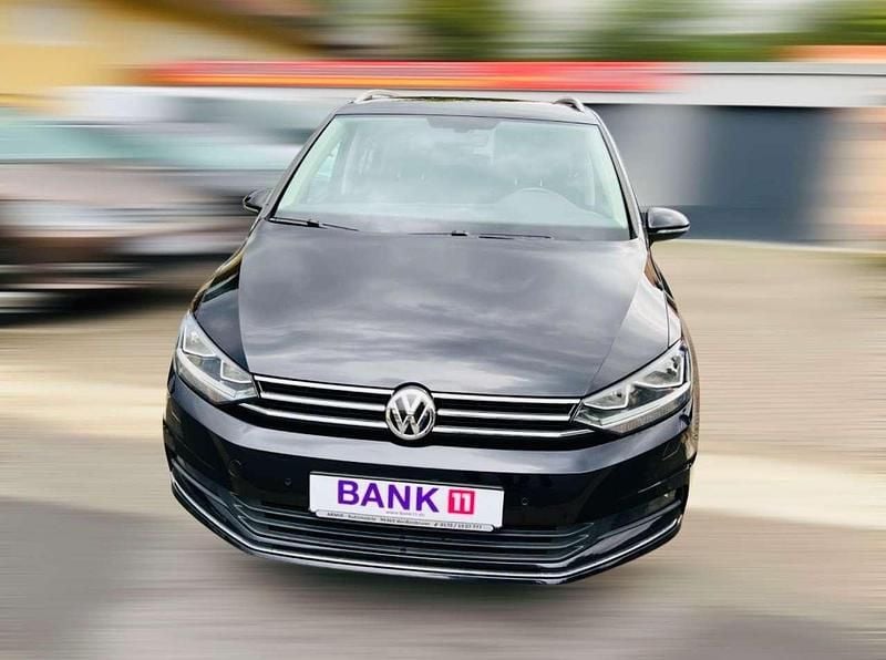 Gebraucht VW Touran Family 110 PS (80 kW) 2017 Deep black perleffekt Van / Kleinbus