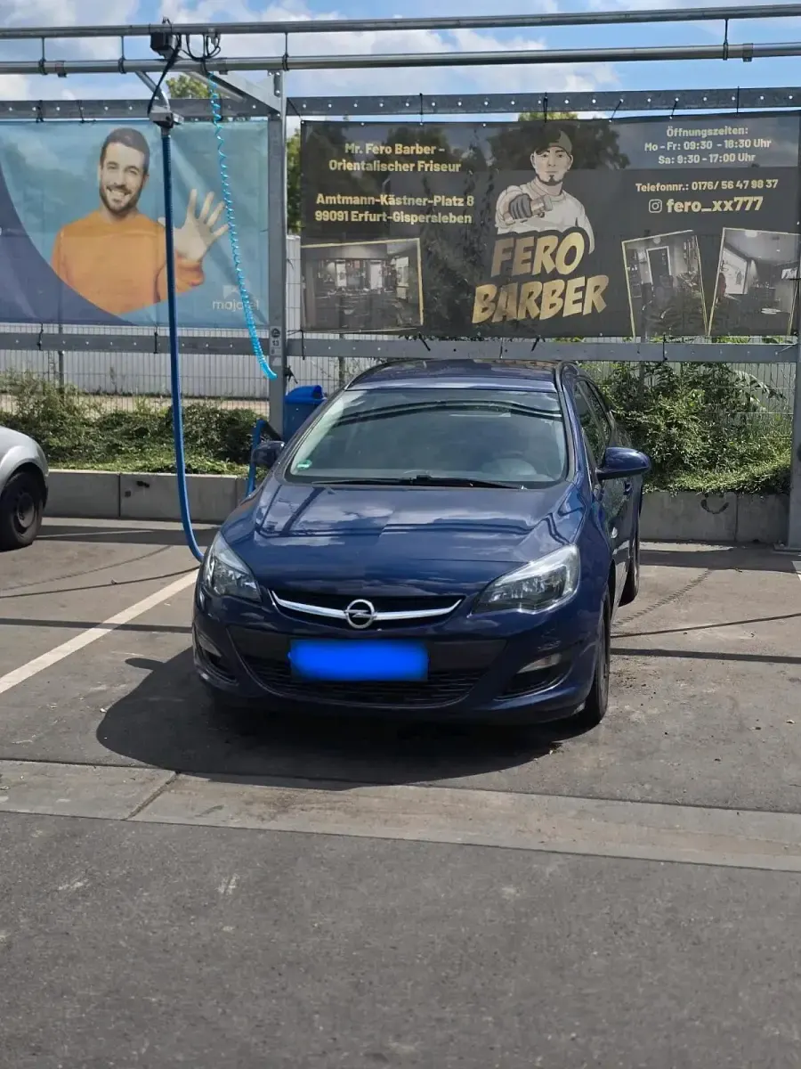 Gebraucht Opel Astra 100 PS (73 kW) 2013 Blau Kombi