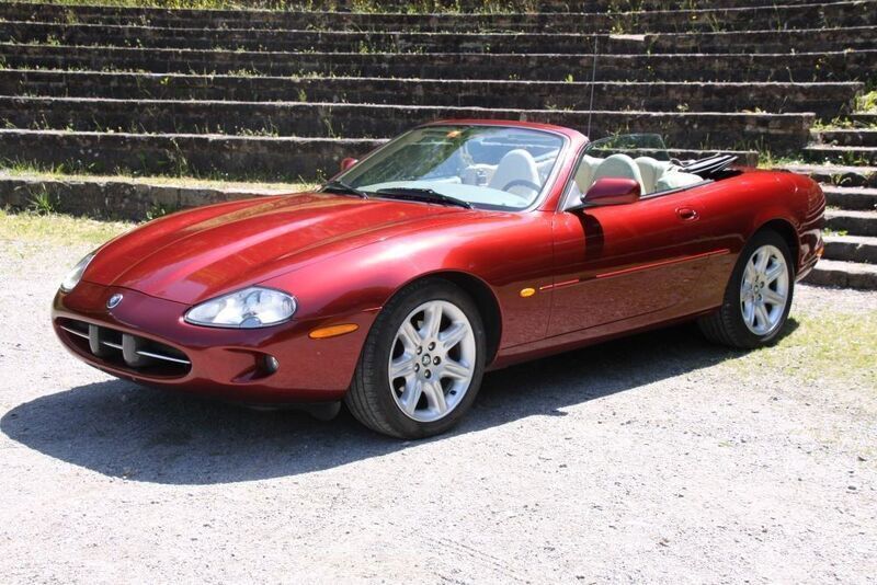 Rot Gebraucht 1997 Jaguar XK8 Cabrio | 32.999 € - Bild 1/4
