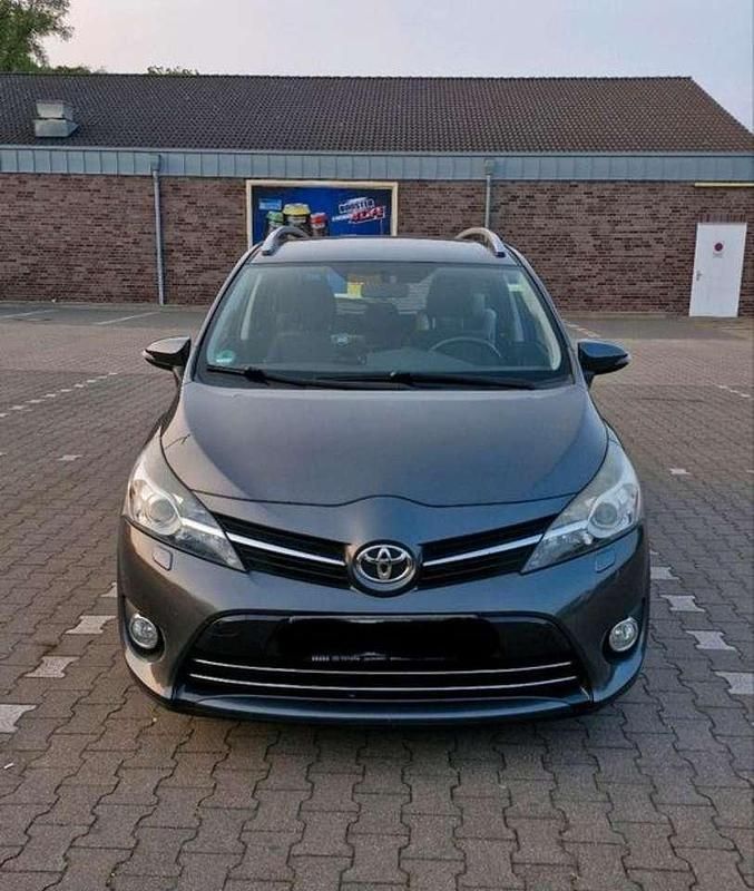 Gebraucht 2014 Toyota Verso Executive Van / Kleinbus | 9.500 € (Teuer) - Bild 1/4