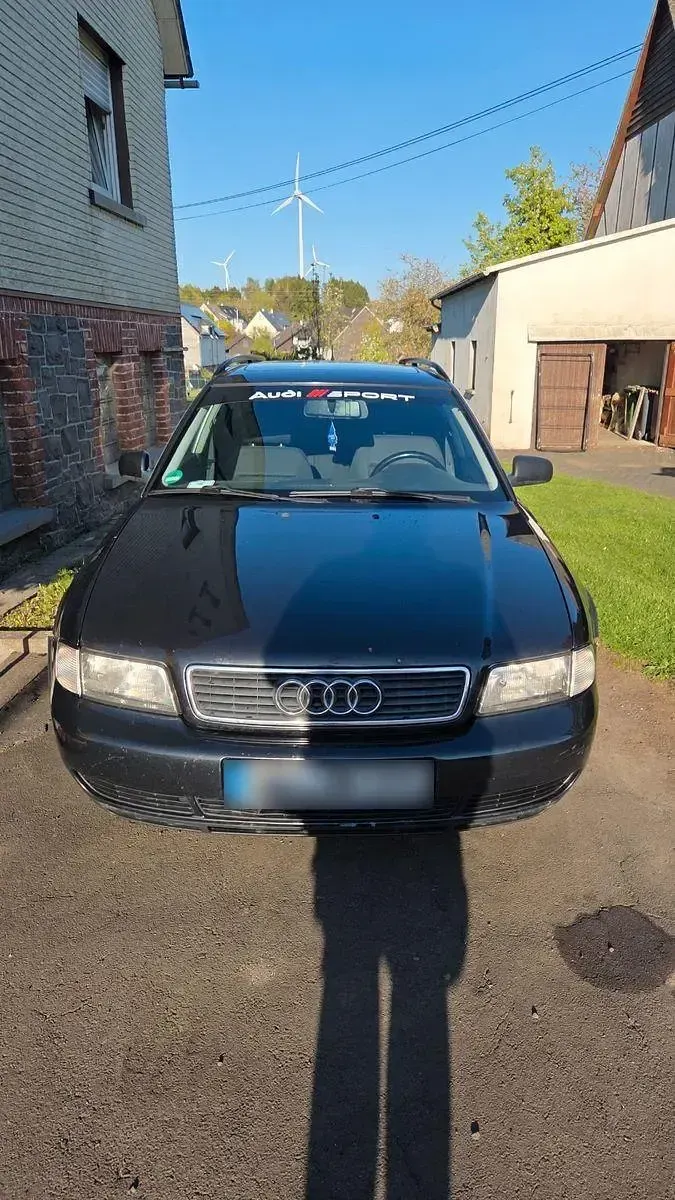 Second-hand Audi A4 193 CP (141 kW) 1997 Negru Break