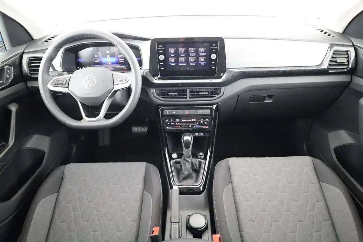 Neu VW T-Cross Life 116 PS (85 kW) 2025 Clear blue metallic SUV