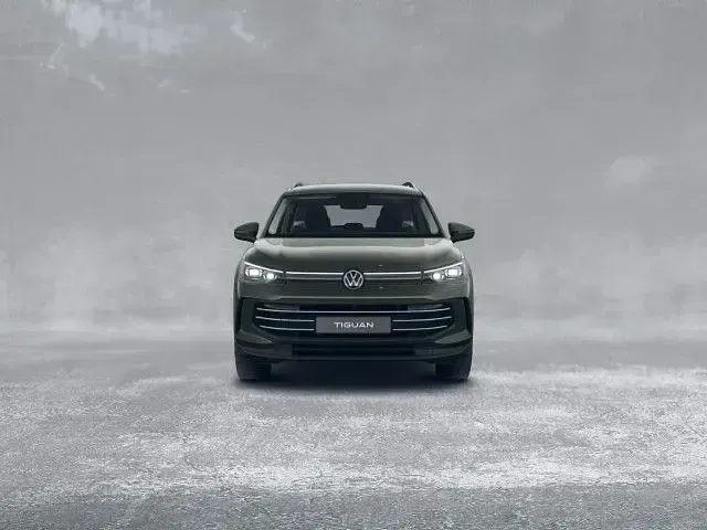 Gebraucht VW Tiguan Elegance 150 PS (110 kW) 2024 Grün SUV