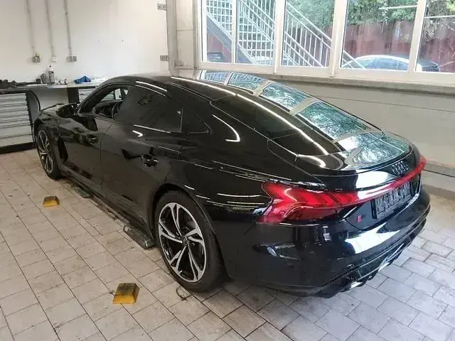 Gebraucht Audi e-tron GT quattro Ambiente 439 kW (598 PS) 2023 Schwarz Limousine