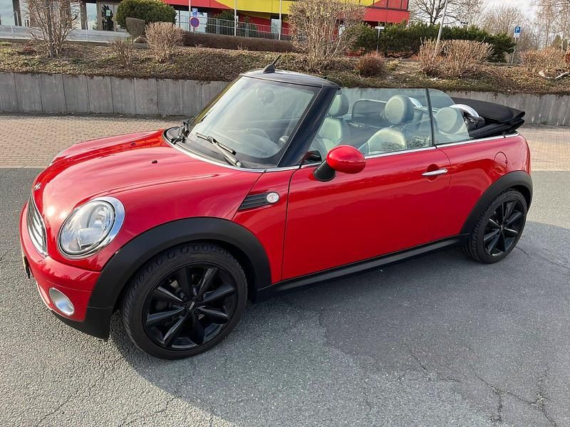 Gebraucht Mini Cooper Cabriolet 122 PS (89 kW) 2010 Rot Cabrio
