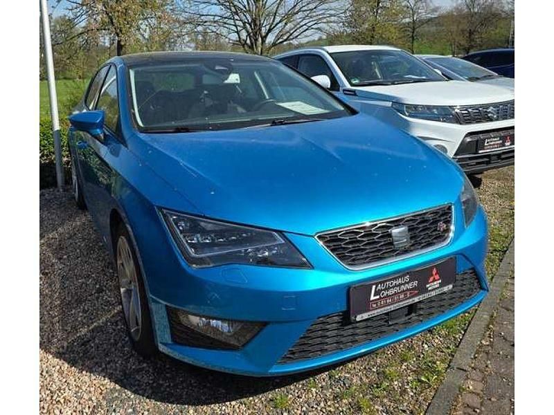 Second-hand Seat Leon FR 179 CP (131 kW) 2015 Albastru Hatchback