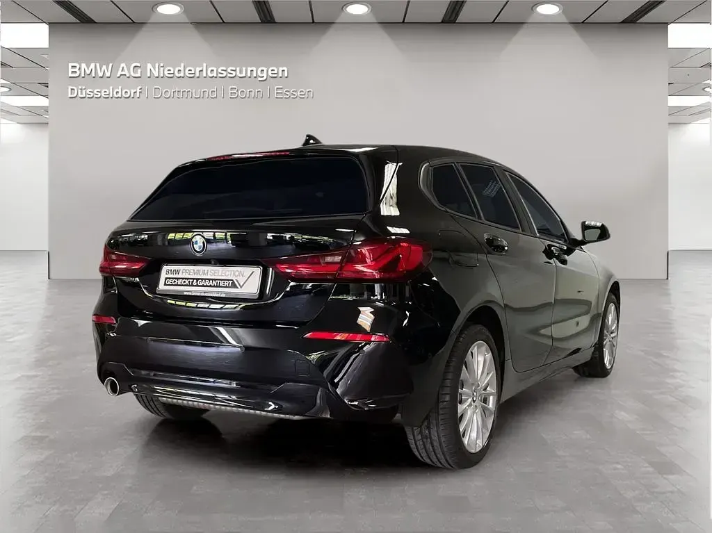 Gebraucht BMW 118 Sport Line 136 PS (100 kW) 2024 Schwarz Limousine