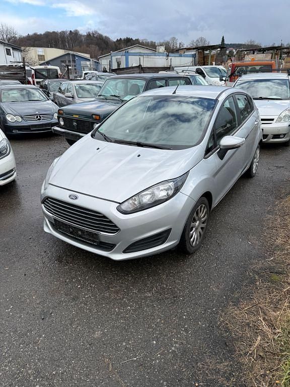 Gebraucht Ford Fiesta Trend 95 PS (69 kW) 2013 Kleinwagen