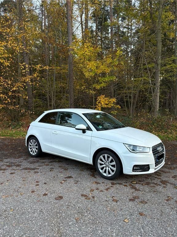 Weiß Gebraucht 2016 Audi A1 Kleinwagen | 8.900 € (Guter Preis) - Bild 1/4