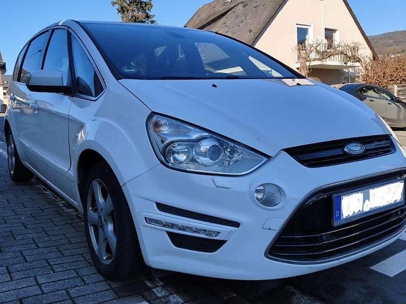 Gebraucht Ford S-MAX Titanium S 163 PS (119 kW) 2011 Weiß Van / Kleinbus