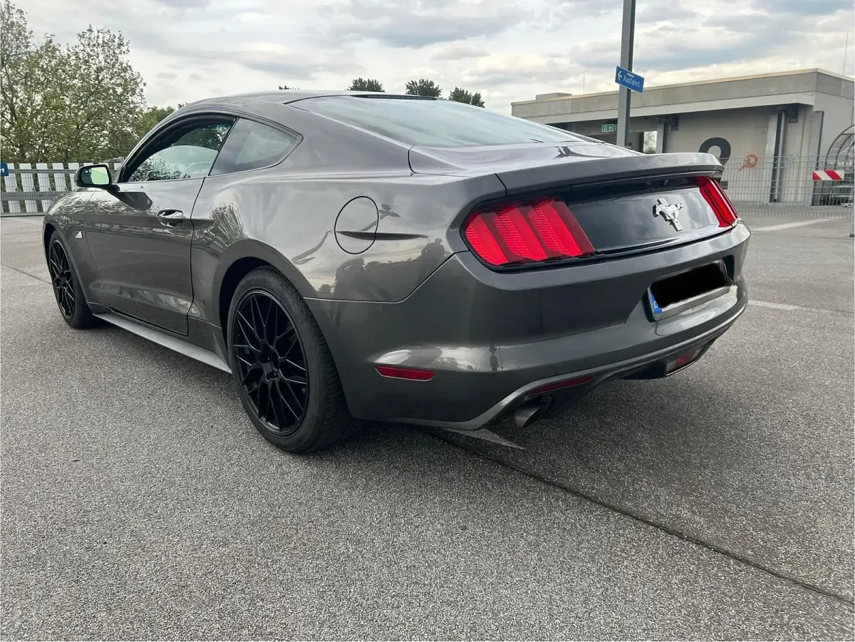 Second-hand Ford Mustang 305 CP (224 kW) 2017 Gri Coupe