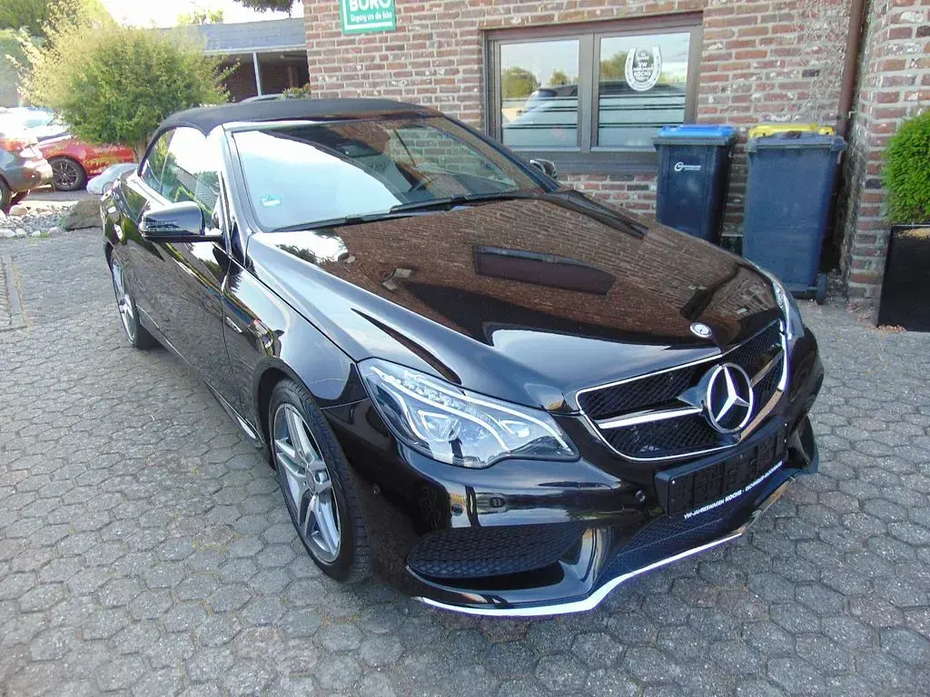 Gebraucht Mercedes E200 AMG 184 PS (135 kW) 2015 Schwarz Cabrio