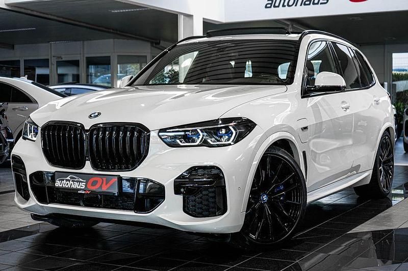 Weiß Gebraucht 2022 BMW X5 M Sport SUV | 59.900 € (Teuer) - Bild 1/4
