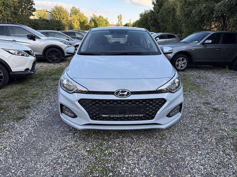 Clean slate Gebraucht 2018 Hyundai i20 Trend Kleinwagen | 8.999 € (Fairer Preis) - Bild 1/4