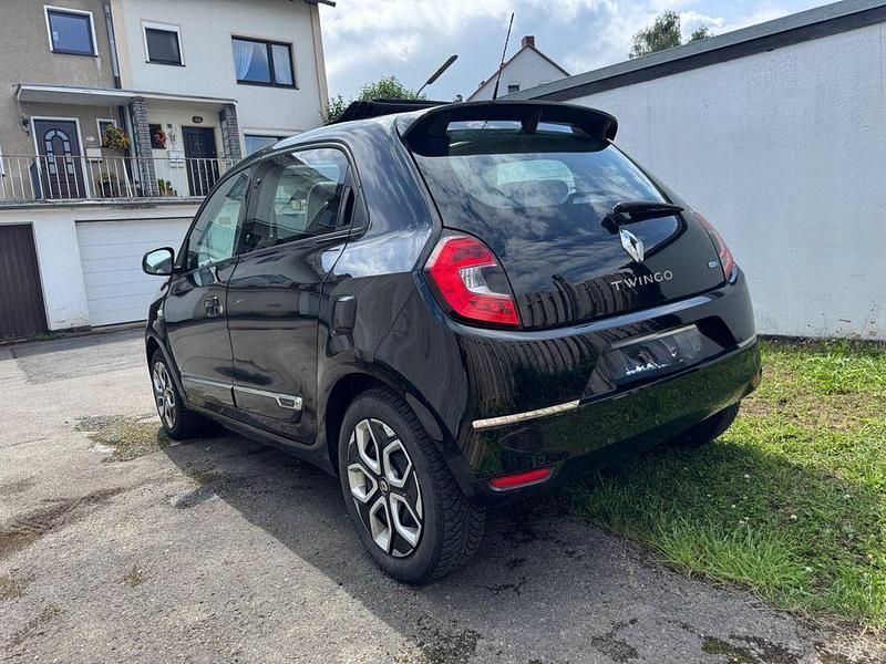 Schwarz Gebraucht 2022 Renault Twingo Intens Kleinwagen | 11.500 € (Guter Preis) - Bild 1/4