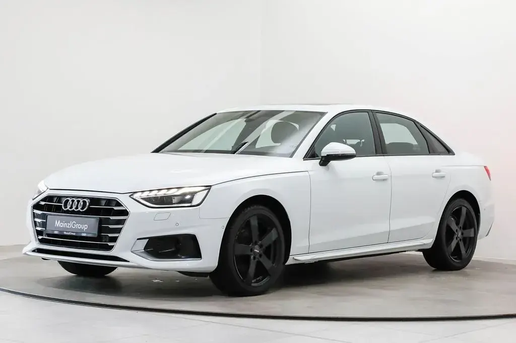 Gebraucht Audi A4 Advanced 163 PS (119 kW) 2022 Gletscherweiß metallic Limousine