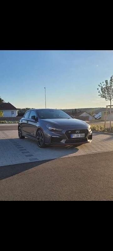 Grau Gebraucht 2019 Hyundai i30 N Performance Limousine | 23.500 € (Fairer Preis) - Bild 1/4