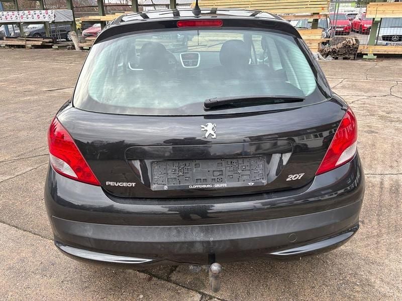 Gebraucht Peugeot 207 Urban Move 95 PS (69 kW) 2010 Schwarz Kleinwagen