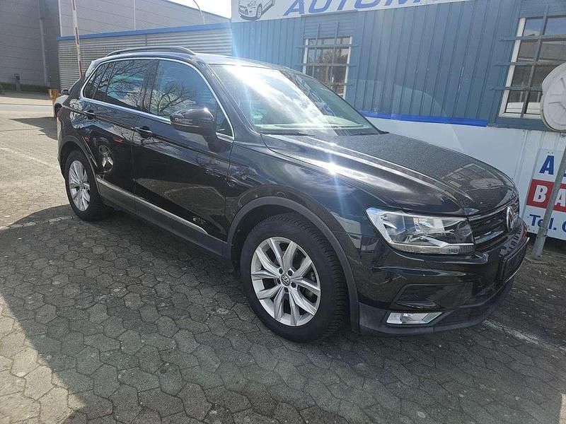 Gebraucht VW Tiguan 150 PS (110 kW) 2016 Deep black pearlescent SUV