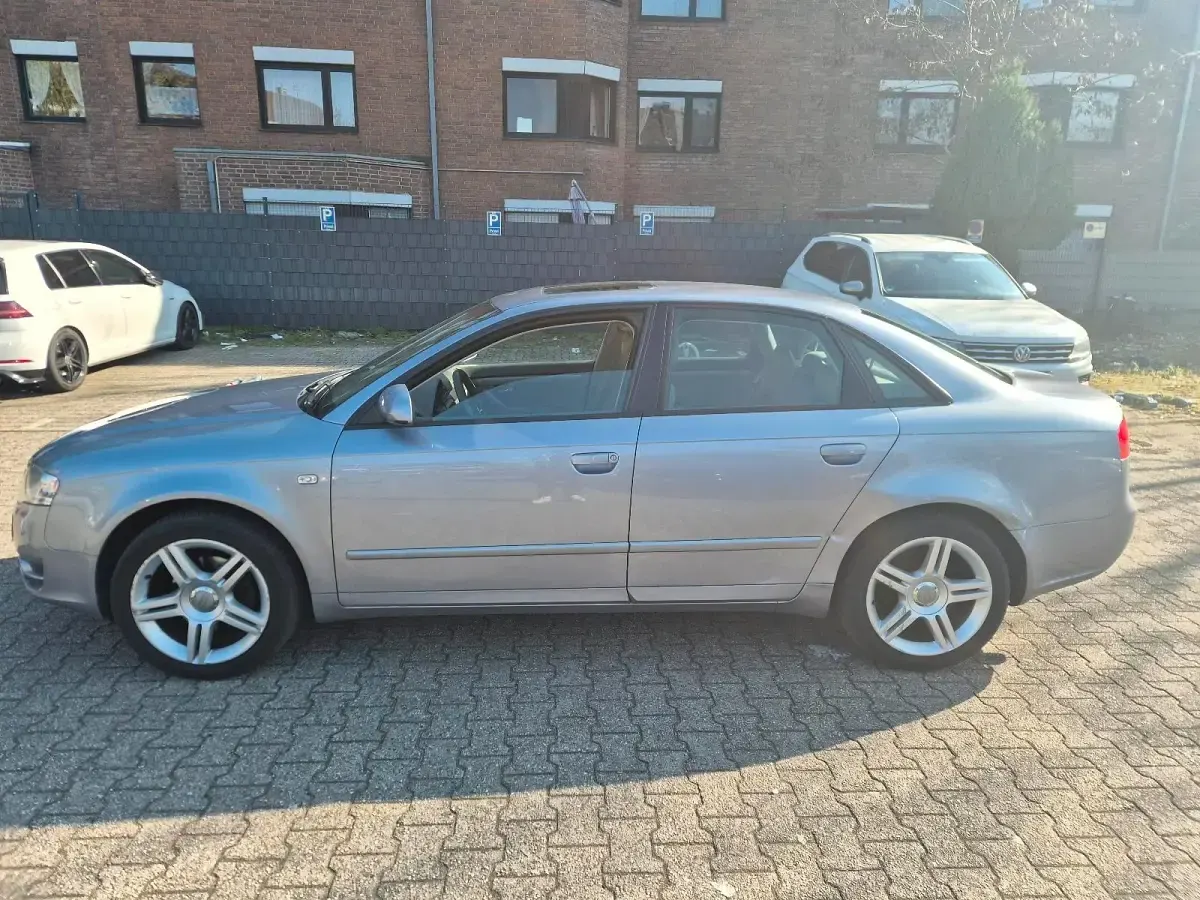Gebraucht Audi A4 131 PS (96 kW) 2005 Grau Limousine