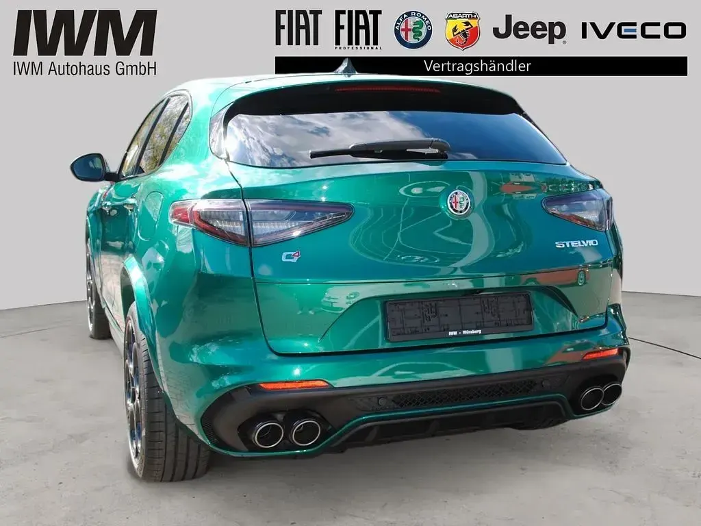 Gebraucht Alfa Romeo Stelvio Quadrifoglio 519 PS (381 kW) 2024 Verde montreal speziallack SUV