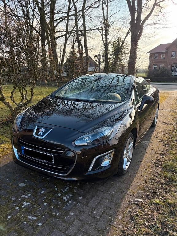 Gebraucht Peugeot 308 CC Active 156 PS (114 kW) 2012 Braun Cabrio