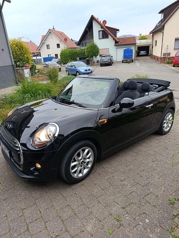 Second-hand Mini Cooper D 116 CP (85 kW) 2017 Negru Hatchback