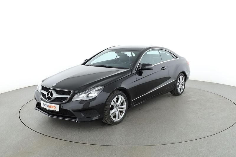 Schwarz Gebraucht 2014 Mercedes E250 Coupé | 20.520 € (Fairer Preis) - Bild 1/3