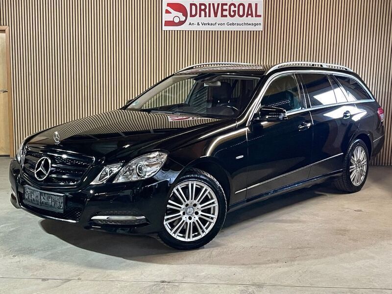 Schwarz Gebraucht 2012 Mercedes E350 Kombi | 13.999 € (Guter Preis) - Bild 1/4