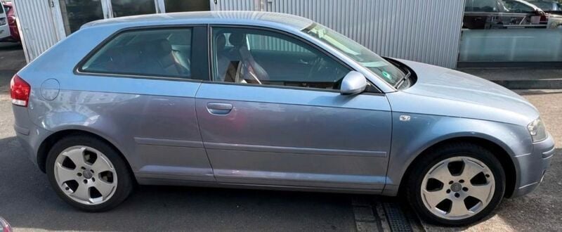 Silber Gebraucht 2007 Audi A3 Ambiente Limousine | 4.999 € (Etwas zu teuer) - Bild 1/4