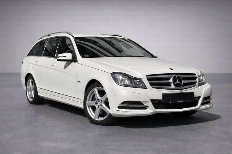 Gebraucht Mercedes C300 231 PS (169 kW) 2011 Weiß Kombi