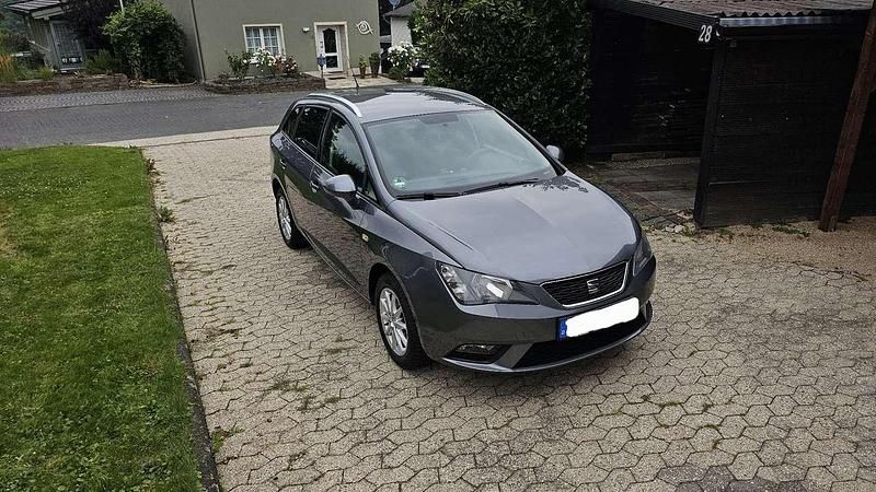 Grau Gebraucht 2016 Seat Ibiza ST Style Kombi | 9.500 € (Teuer) - Bild 1/4