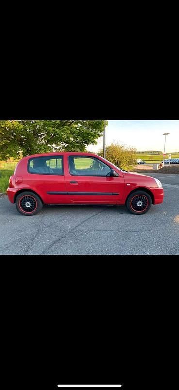 Gebraucht Renault Clio II 75 PS (55 kW) 2010 Rot Kleinwagen
