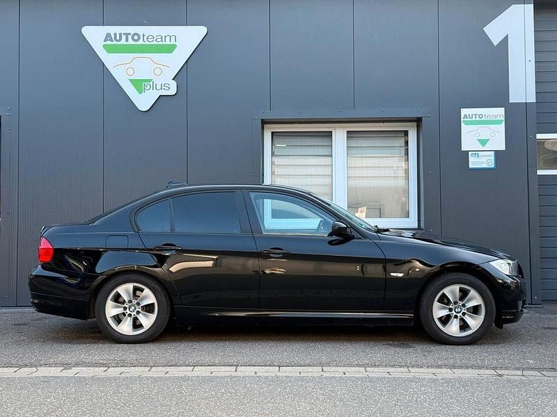 Gebraucht BMW 318 Performance 143 PS (105 kW) 2010 Schwarz Limousine