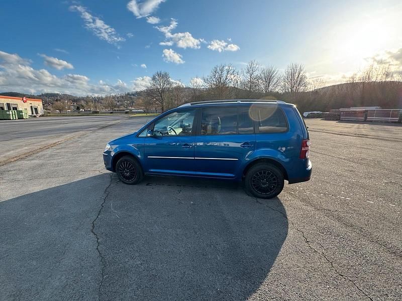 Używany VW Touran 140 KM (102 kW) 2008 Niebieski Minivan