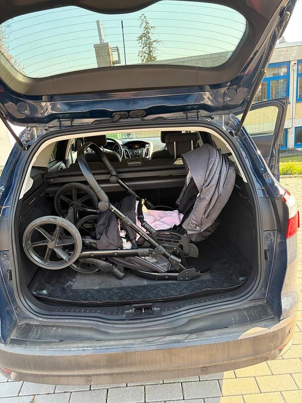 Gebraucht Ford Focus 125 PS (91 kW) 2014 Blau Kombi