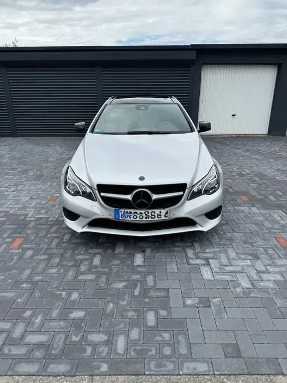Gebraucht Mercedes E250 211 PS (155 kW) 2013 Silber Coupé